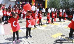  Minik öğrenciler Çanakkale Zaferini kutladı 