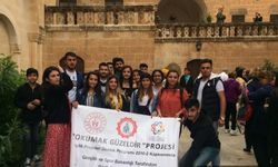 Gençler Mardin’de tarihi yolculuğa çıktı 