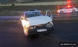Otomobil Bariyerlere Çarptı: 3 Yaralı 