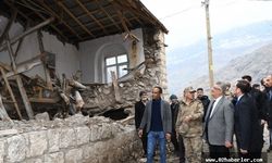 Vali Aykut Pekmez Gerger’de Depremzedeleri Ziyaret Etti