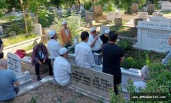 Süleyman Arif Emre Vefatının 3. Yıldönümünde Mezarı Başında Anıldı