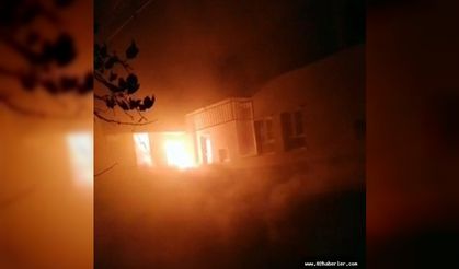 Belediye başkanının evi alev alev yandı 