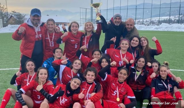 Gülizar Hasan Yılmaz Spor Lisesi Kız Futbol Takımı Türkiye Şampiyonu